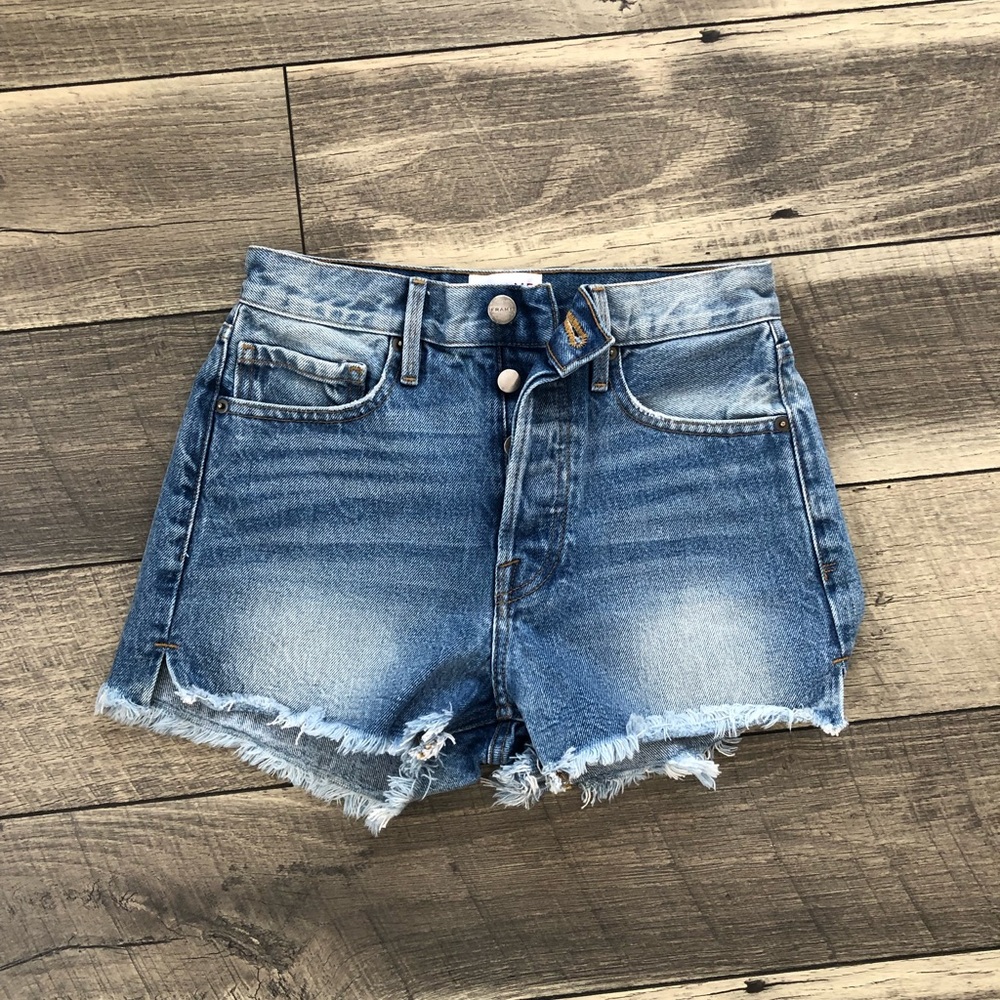 FRAME denim jean shorts size 24, faded wash, 4 button closure, excellent cond.